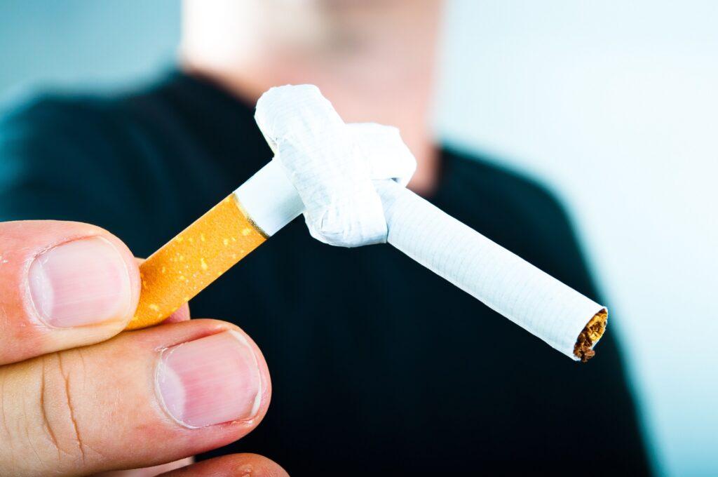 Zigarette mit Knoten als Stoppzeichen | Elf Bar Vape